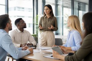 Management def : définition, enjeux et bonnes pratiques en entreprise