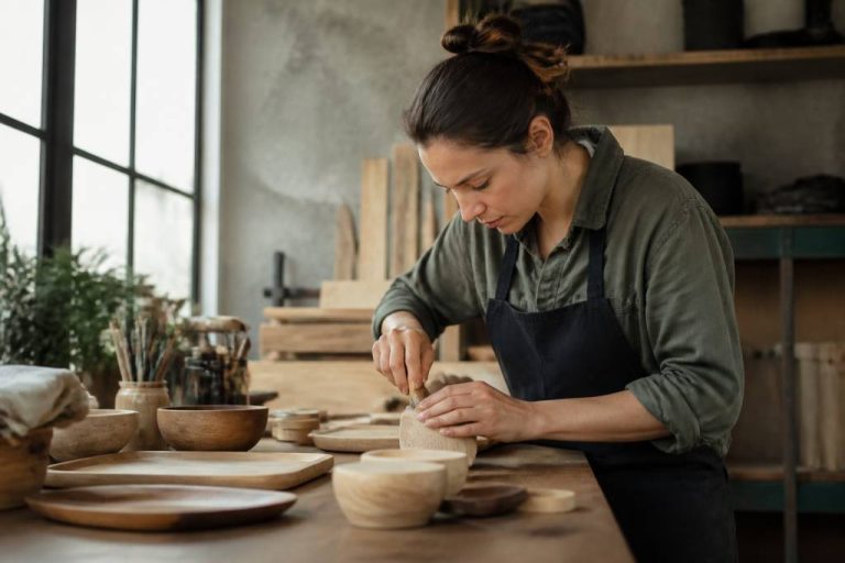 Activités artisanales et innovation durable : les savoir-faire qui façonnent l’économie de demain