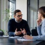 Assimilé salarié : statut, avantages et obligations pour les entrepreneurs