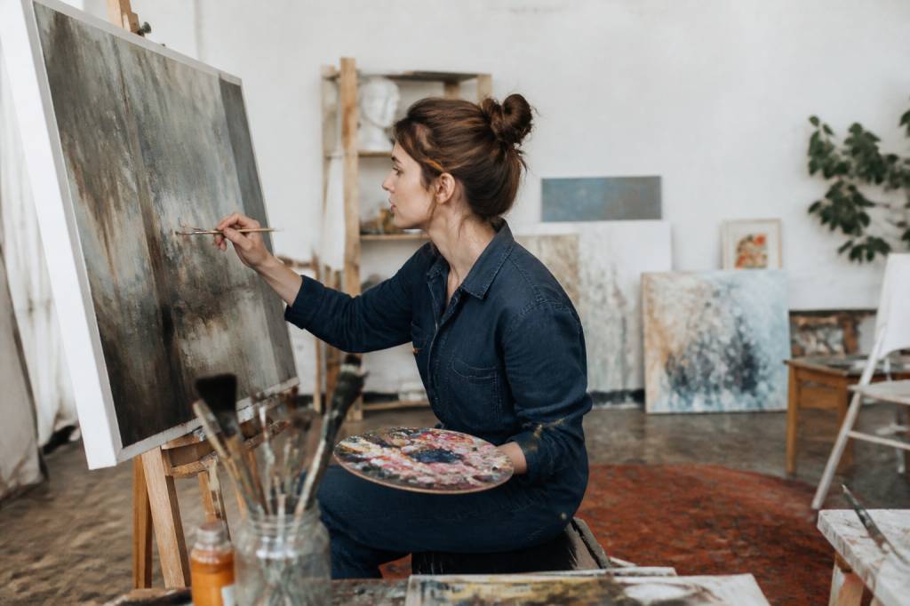 Artiste peintre statut : quel régime choisir pour exercer son activité ?